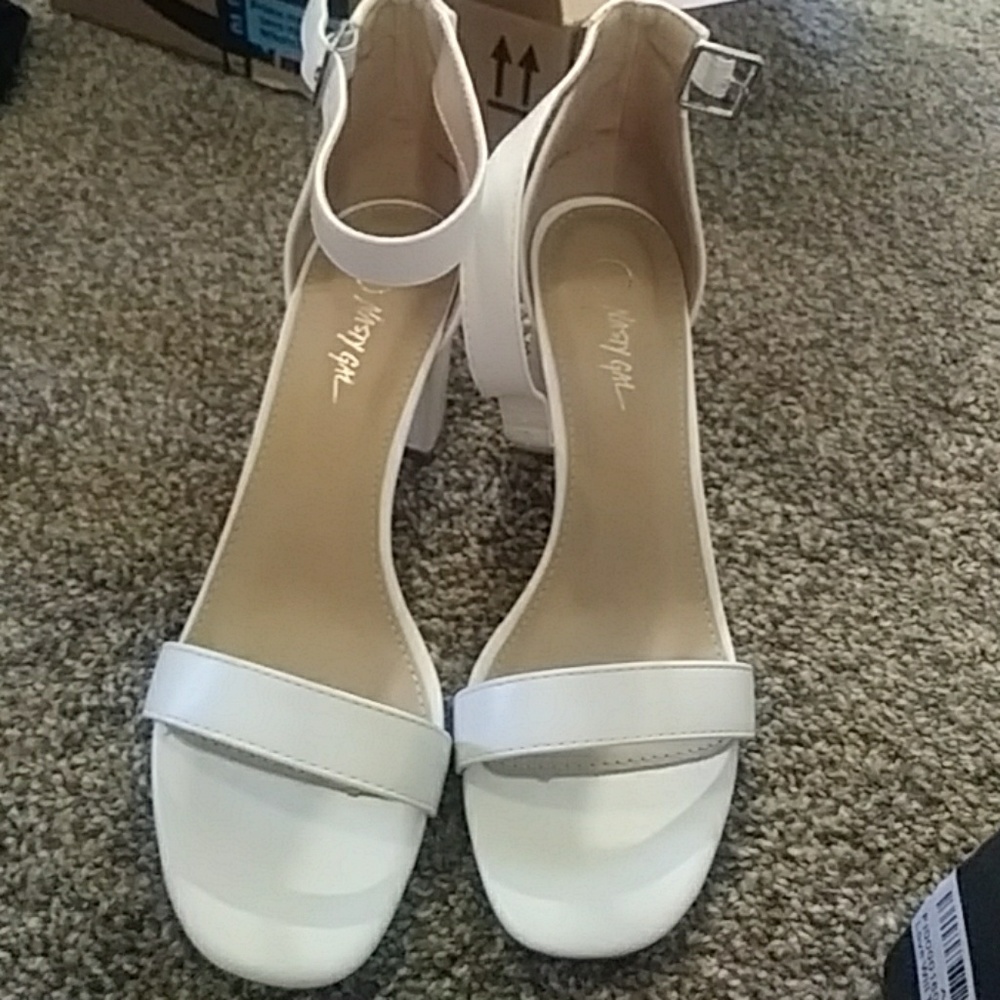 NIB White Sandal Heels